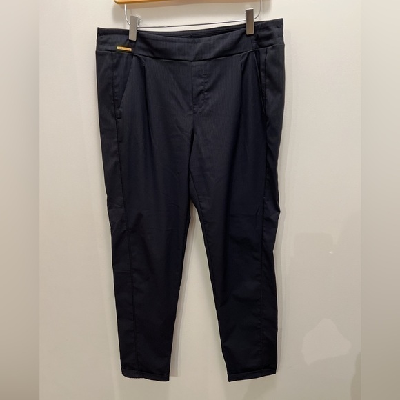 LÖLE | Softshell Black Straight Leg Pants - Picture 1 of 4